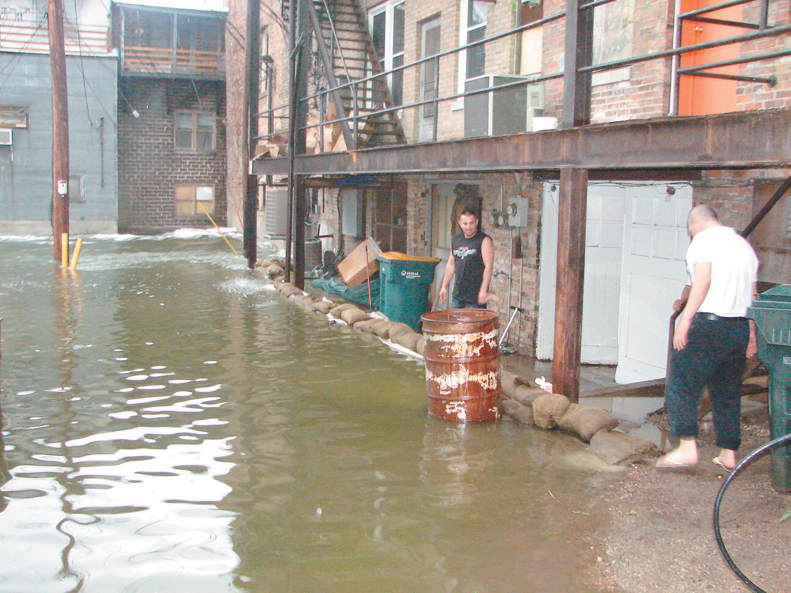 061418-ctzn-news-flood019